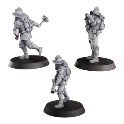 CT Miniatures UK Conquistador Bombers miniatures, 3x 33mm figures with backpacks and firearms, on 25mm bases.