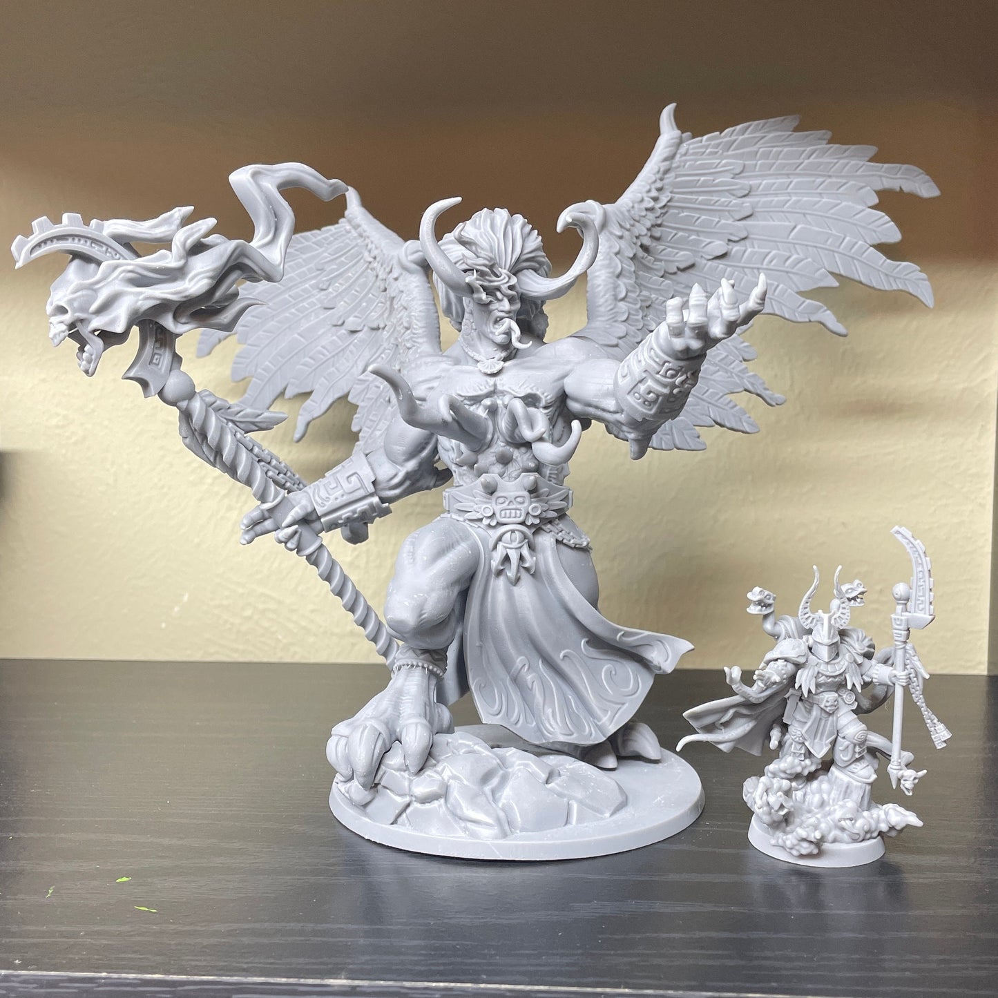 1K Hijos - Prime Magus Rojo - DMG Minis - Tabletop Wargaming Miniature Sci-Fi/Fantasy/Chaos/Daemon/Proxy